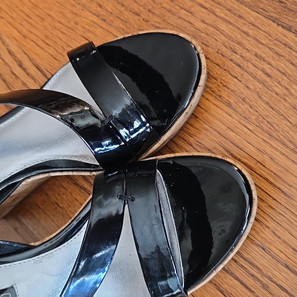 Bandolino Women's 8M Black Patent Leather Cork Wedge Dressy Sandal - Picture 2 of 12